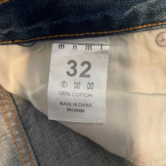 MNML Distressed Jeans - Picture 5 of 5